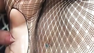 Clitoride e belle labbra in primo piano