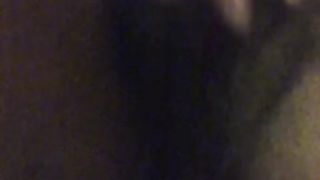 Si infila 3 dita nella fica per me