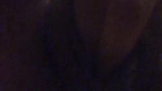 Si infila 3 dita nella fica per me