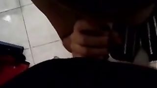 Bella brunetta italiana sborrata in viso