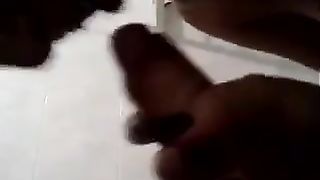 Bella brunetta italiana sborrata in viso