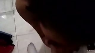 Bella brunetta italiana sborrata in viso