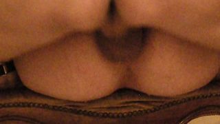 Amica gocciola pipi' mentre lo prende dietro...