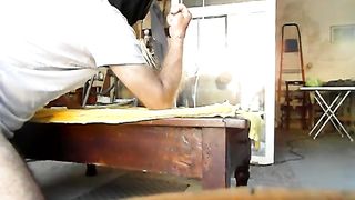 Mi accuccio sul suo braccio per sentirlo piu' profondo...