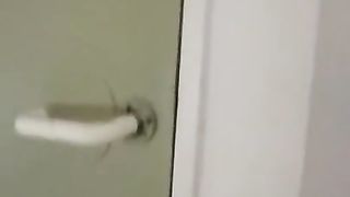 Moglie scopata da un amico mentre il marito filma tutto