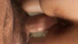 Il mio cazzo scivola dentro la sua vagina