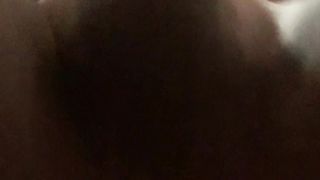 Greta trav si sollazza in attesa di appuntamenti