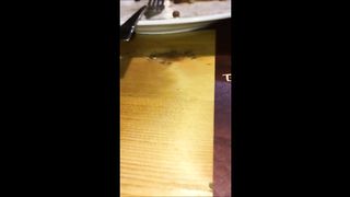 Al ristorante senza perizoma