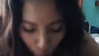 Questa bellissima il cazzo non lo succhia,  lo divora!