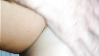 Dopo alcuni schizzetti, un'altra bella sborrata tutta per mia moglie!