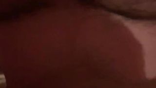 Mi faccio scopare da un attivo superdotato, virile e peloso