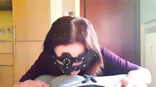 Non capisce la mia fame di cazzo e me lo prendo da sola (dialoghi italiani)