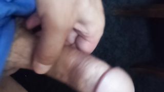 Anteprima del video: Sono solo e mi tocco il cazzo