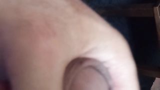 Sono solo e mi tocco il cazzo