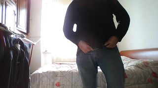 Gigolò, spogliarsi nudo ...