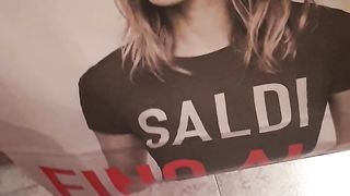 Sborro in faccia alla tipa della pubblicità