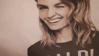 Sborro in faccia alla tipa della pubblicità