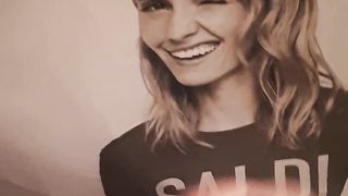 Sborro in faccia alla tipa della pubblicità