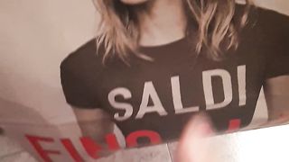 Sborro in faccia alla tipa della pubblicità