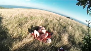 Riprendo il Bull che soddisfa mia moglie in vacanza