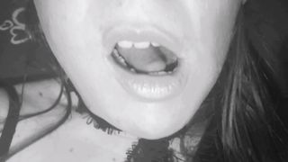 Anteprima del video: Lei gode