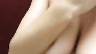 Giovane studentessa latina tettona