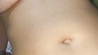 Cavalcata mattutina di una bella figa pelosa