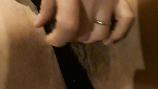 A lei piace sditalinarsi la sorca