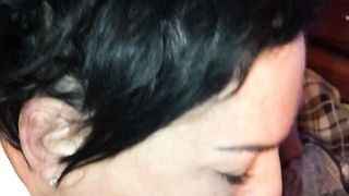 Il mio collega sborra in bocca a mia moglie