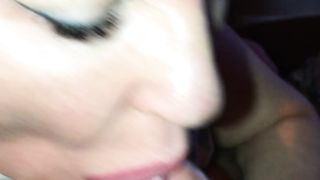 Il mio collega sborra in bocca a mia moglie