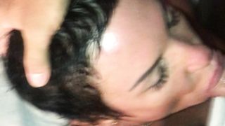 Mia moglie spompina un uomo in hotel