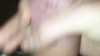 Mi diverto a segarmi il cazzo