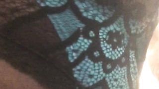 Che aspettate ancora? Mi volete sfondare il culo o no?