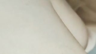 Insegnante cinese si tocca dietro la cattedra