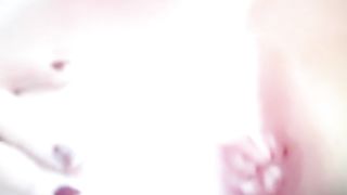 Pisciatona con bella vista sul buco che spinge...