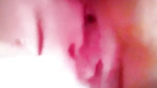 Pisciatona con bella vista sul buco che spinge...