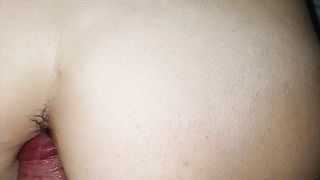 Moglie pelosa lo prende in culo