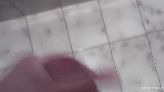 Segone e sborrata in mano