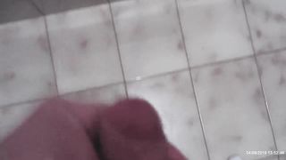 Segone e sborrata in mano