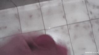 Segone e sborrata in mano