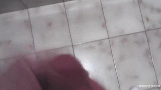 Segone e sborrata in mano