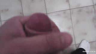 Segone e sborrata in mano