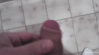 Segone e sborrata in mano