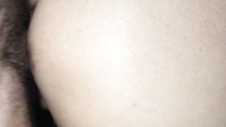 Moglie sfondata in culo a pelle in presenza del marito cuckold