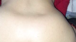 Moglie sfondata in culo a pelle in presenza del marito cuckold