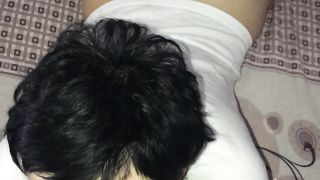 Mia moglie spompina il mio collega di lavoro superdotato