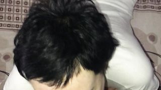 Mia moglie spompina il mio collega di lavoro superdotato