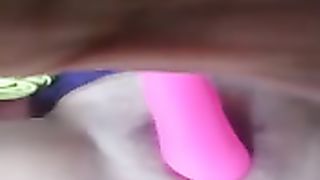 Godo guardando quella porca di mia moglie