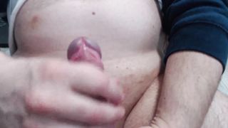 Sborrata guardando un video porno