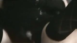 Trav con belle tettine sborra mentre viene scopata...